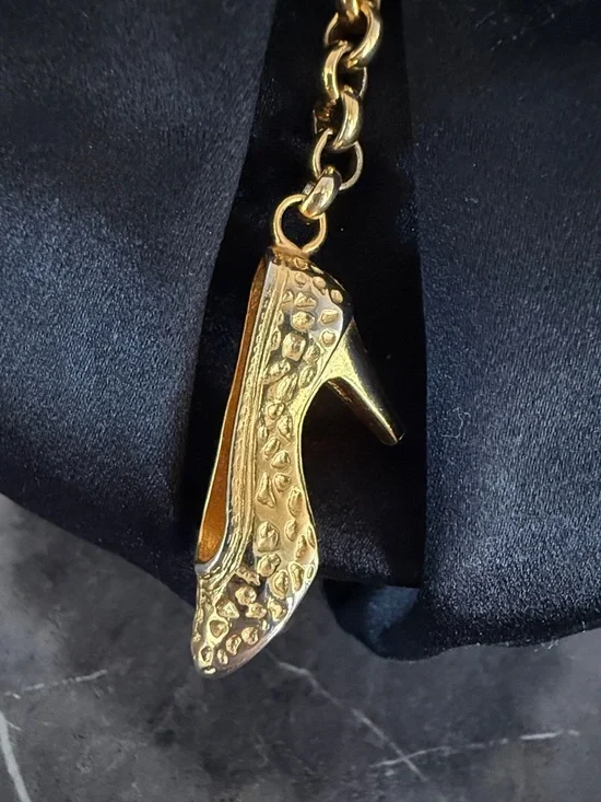 Authentic* Salvatore Ferragamo | Shoe Charm Bucket Bag - Picture 11 of 15